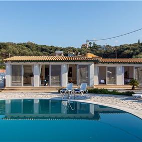 3 bedroom seaside villa with pool & jacuzzi, near Acharavi, sleeps 6